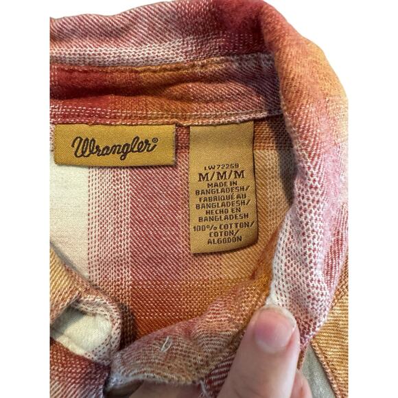 Wrangler Western Pearl Snap Shirt M Plaid Flannel Faded Rust Red Vintage Look - Picture 6 of 7